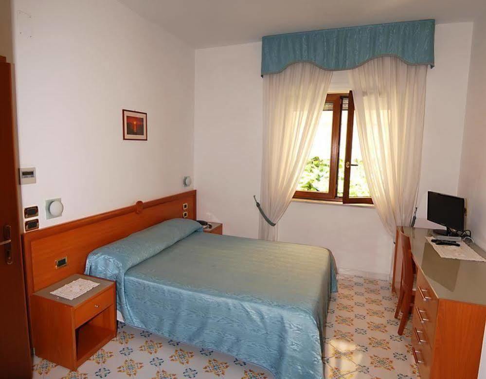 Hotel La Primavera Massa Lubrense Esterno foto